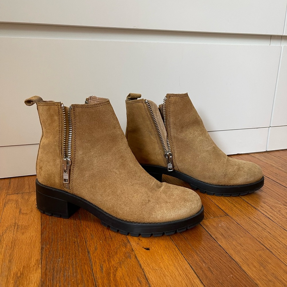 Urban Outfitters Emerson Chelsea Boot
